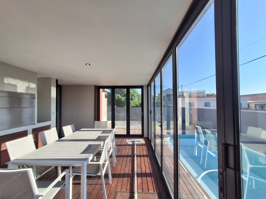 3 Bedroom Property for Sale in Stilbaai Wes Western Cape